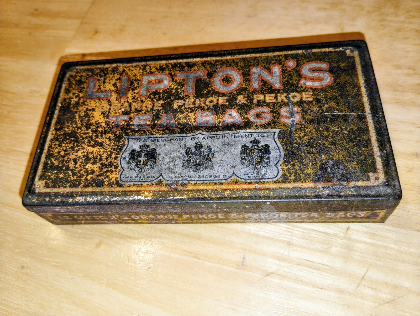 1940's Vintage Lipton's Tea Bags Tin Orange Pekoe Gold Metal Advertising Can Old 1940's Vintage Lipton's Tea Bags Tin Orange Pekoe Gold Metal Advertising Can Old
