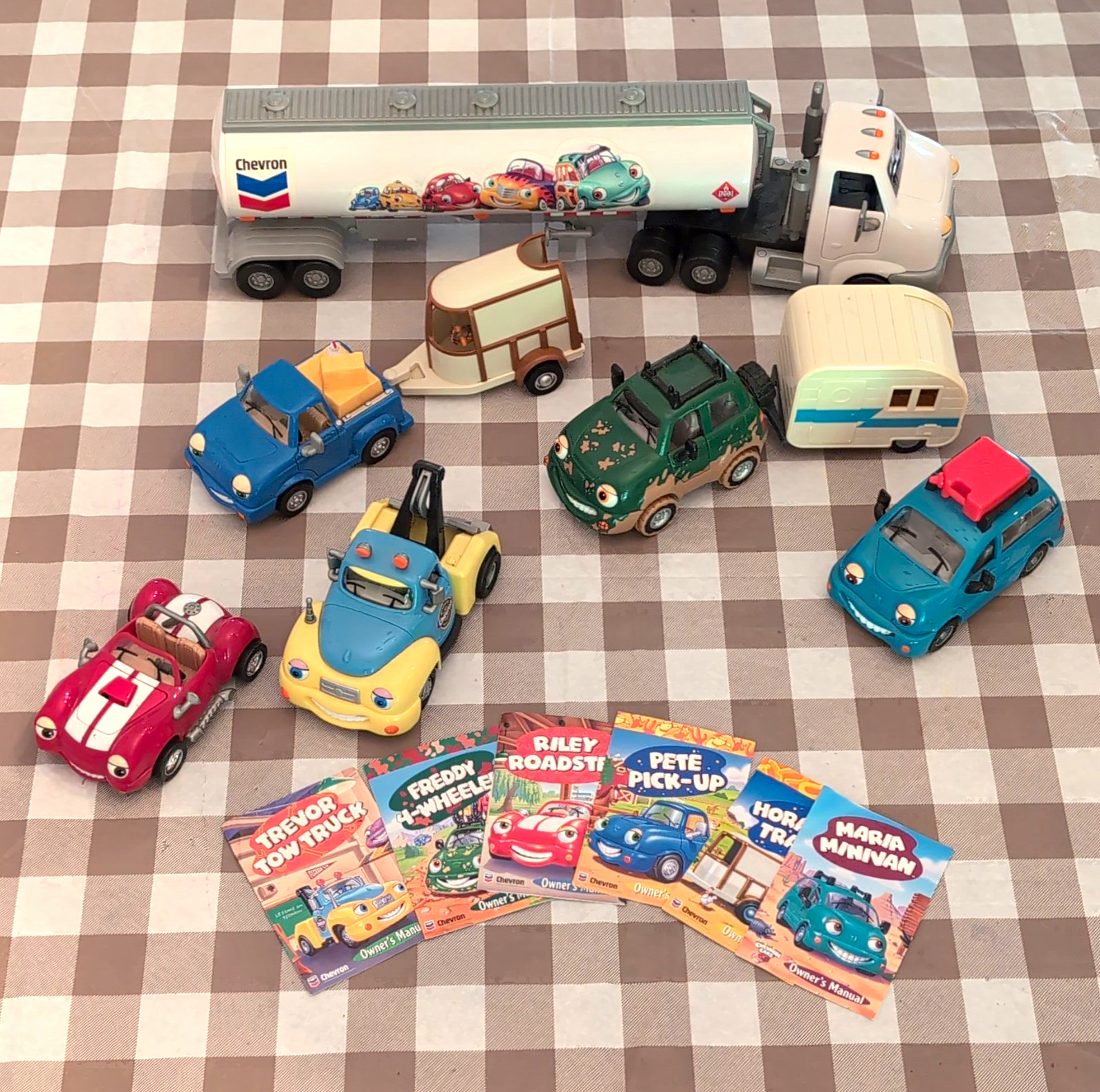 Vintage Chevron Cars Toy Lot of 9 Travis Tanker Pete Pick-Up Manuals