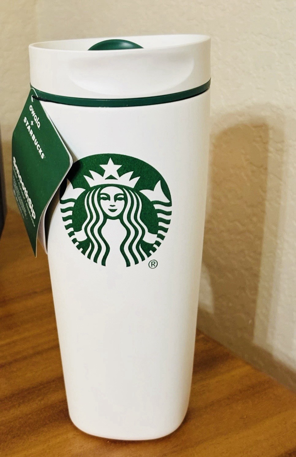 💚NWT Starbucks 2026 Owala Smooth Sup Green/White Tumbler