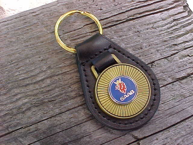 CLASSIC SAAB ANTIQUE GOLD LEATHER KEY FOB NOS Hi-QUALITY CLASSY KEY HOLDER CLASSIC SAAB ANTIQUE GOLD LEATHER KEY FOB NOS Hi-QUALITY CLASSY KEY HOLDER