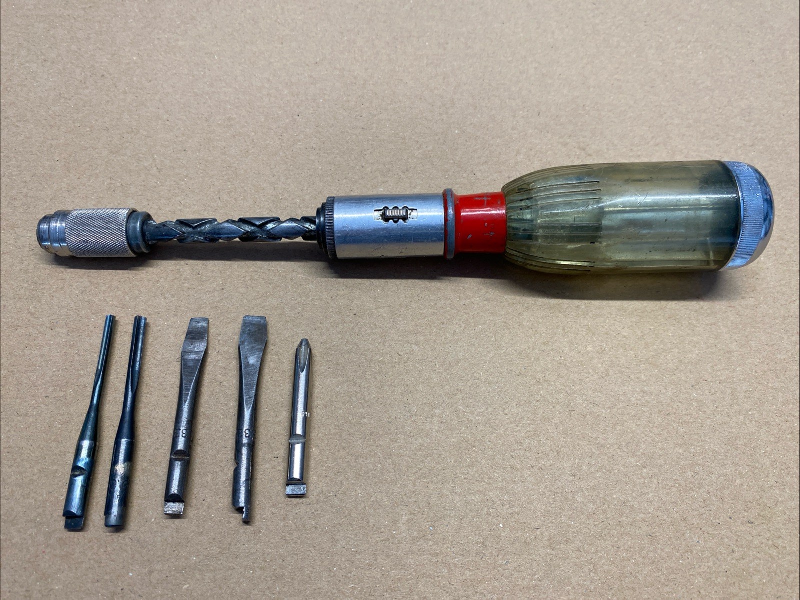 Vintage Yankee Handyman No. 233H Spiral Ratcheting Push Screwdriver With 5 Bits Vintage Yankee Handyman No. 233H Spiral Ratcheting Push Screwdriver With 5 Bits