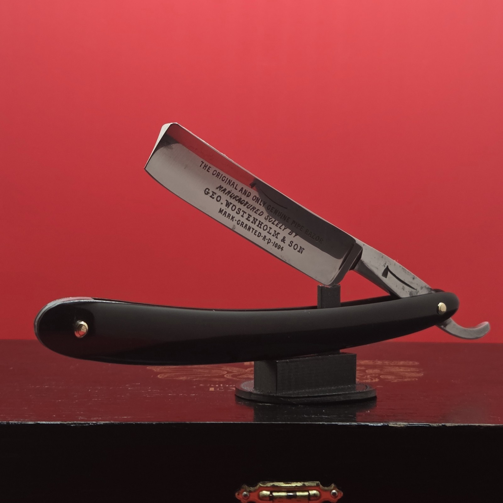 Vintage/Antique 5/8 George Wostenholm & Sons Pipe, Sheffield Razor. Original 