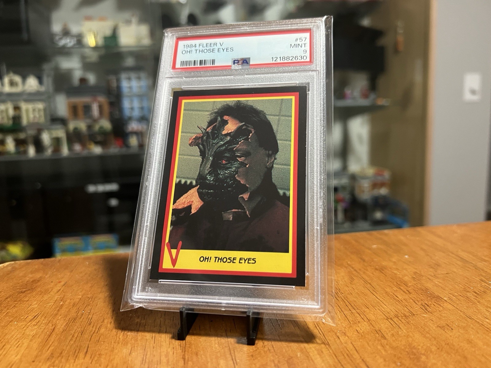 Rare 1984 Fleer V #57 The “V” Alien TV Show PSA 9 Classic Horror Sci-Fi Series Rare 1984 Fleer V #57 The “V” Alien TV Show PSA 9 Classic Horror Sci-Fi Series