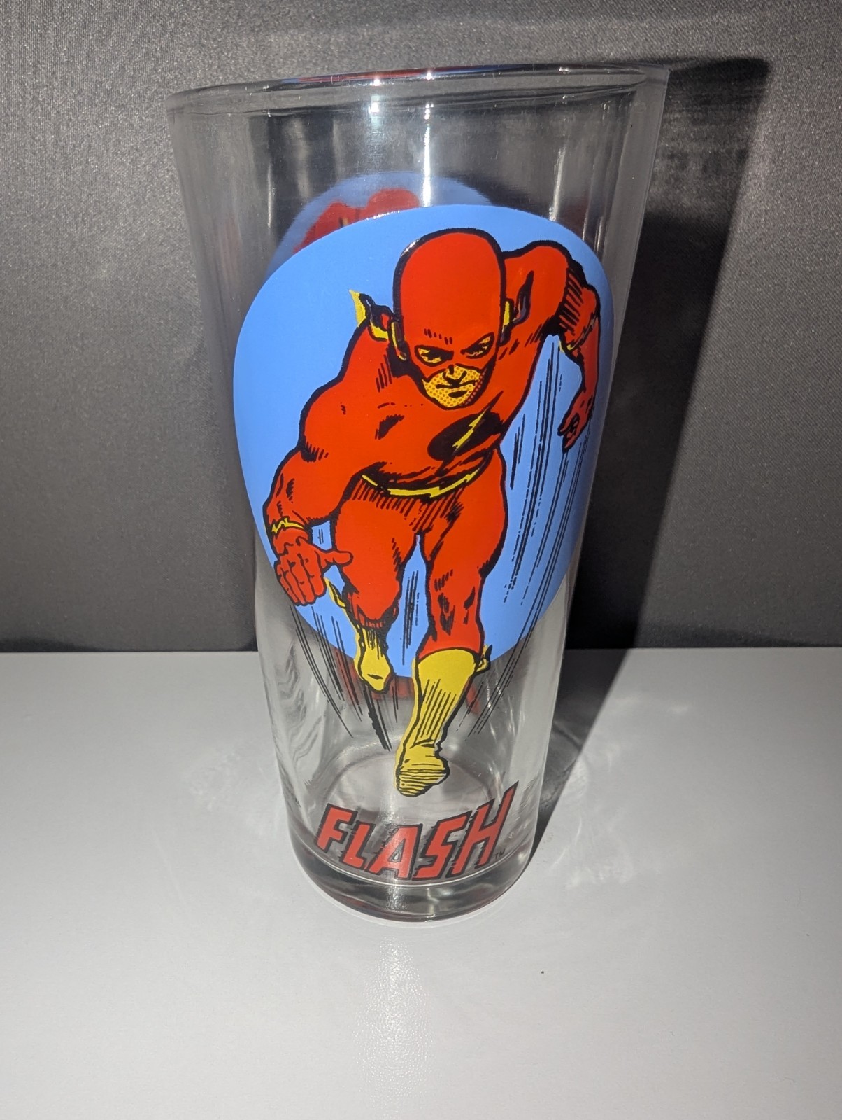 Vintage 1976 Super Series Flash drinking glass, Pepsi (DC comics)