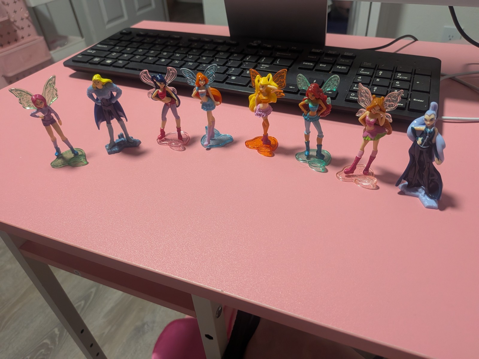 Winx Club Kinder Surprise Complete 8 Figure Set 2012/2013 TR137-TR144 Rare