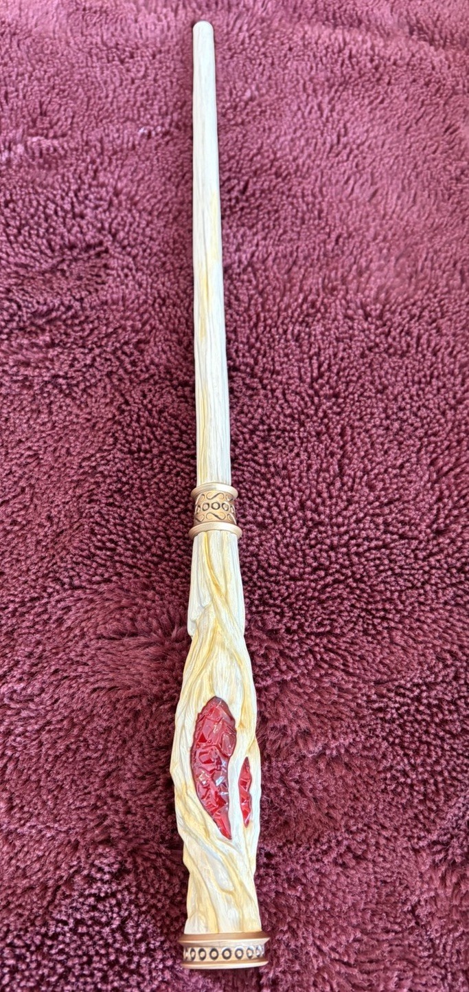 Harry Potter Pine Interactive Wand 2nd Generation - Works At Universal Studios