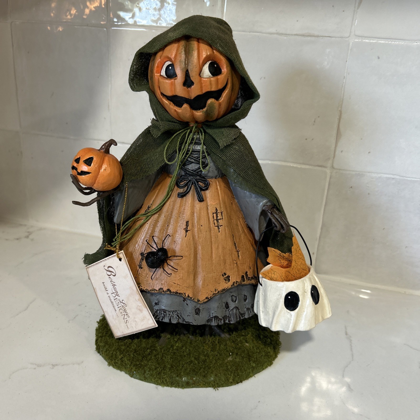 Bethany Lowe - Halloween - Susie Smiling Pumpkin - TD5134