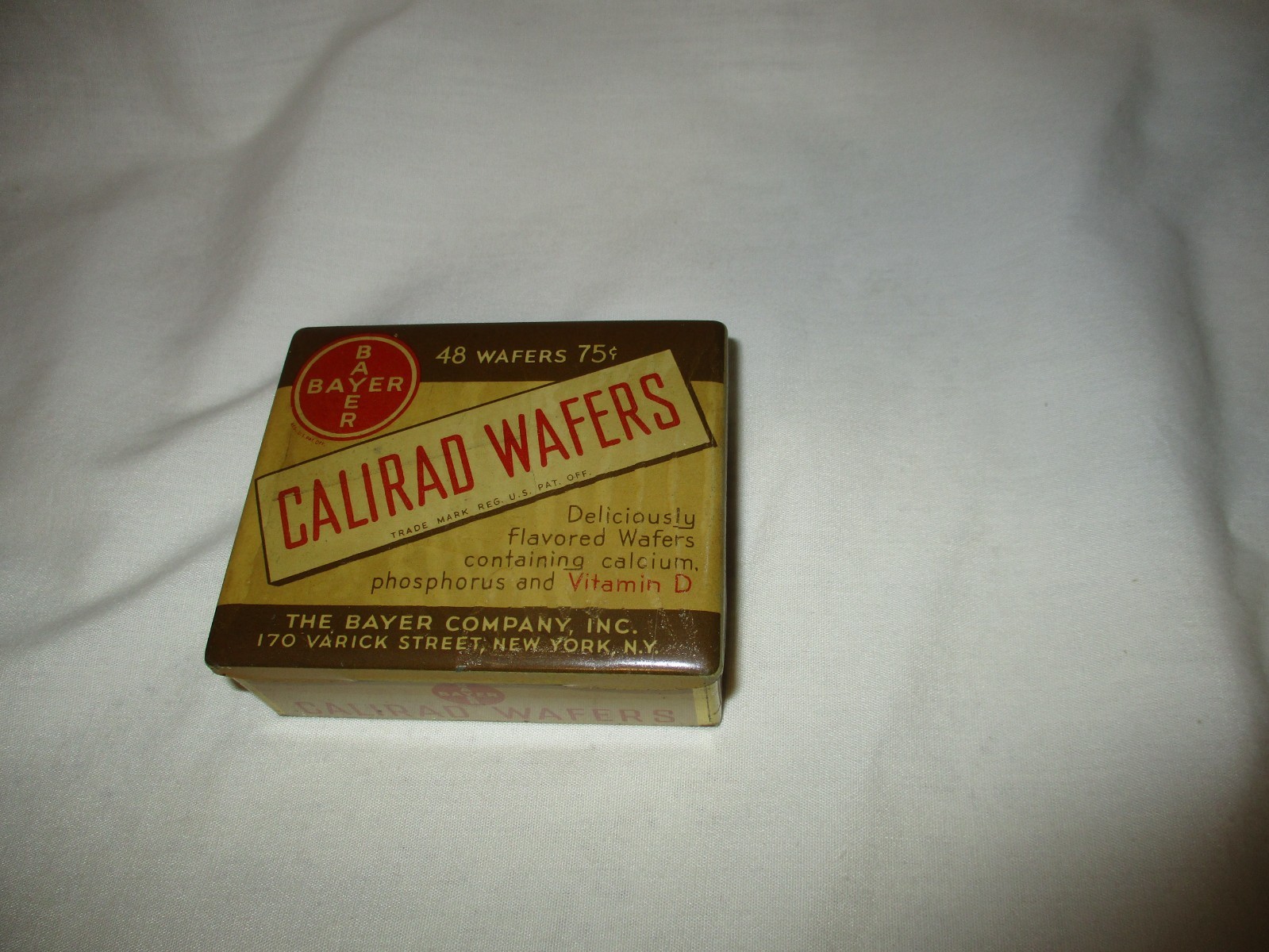 Vintage Bayer Calirad Wafers Medical Medicine Tin