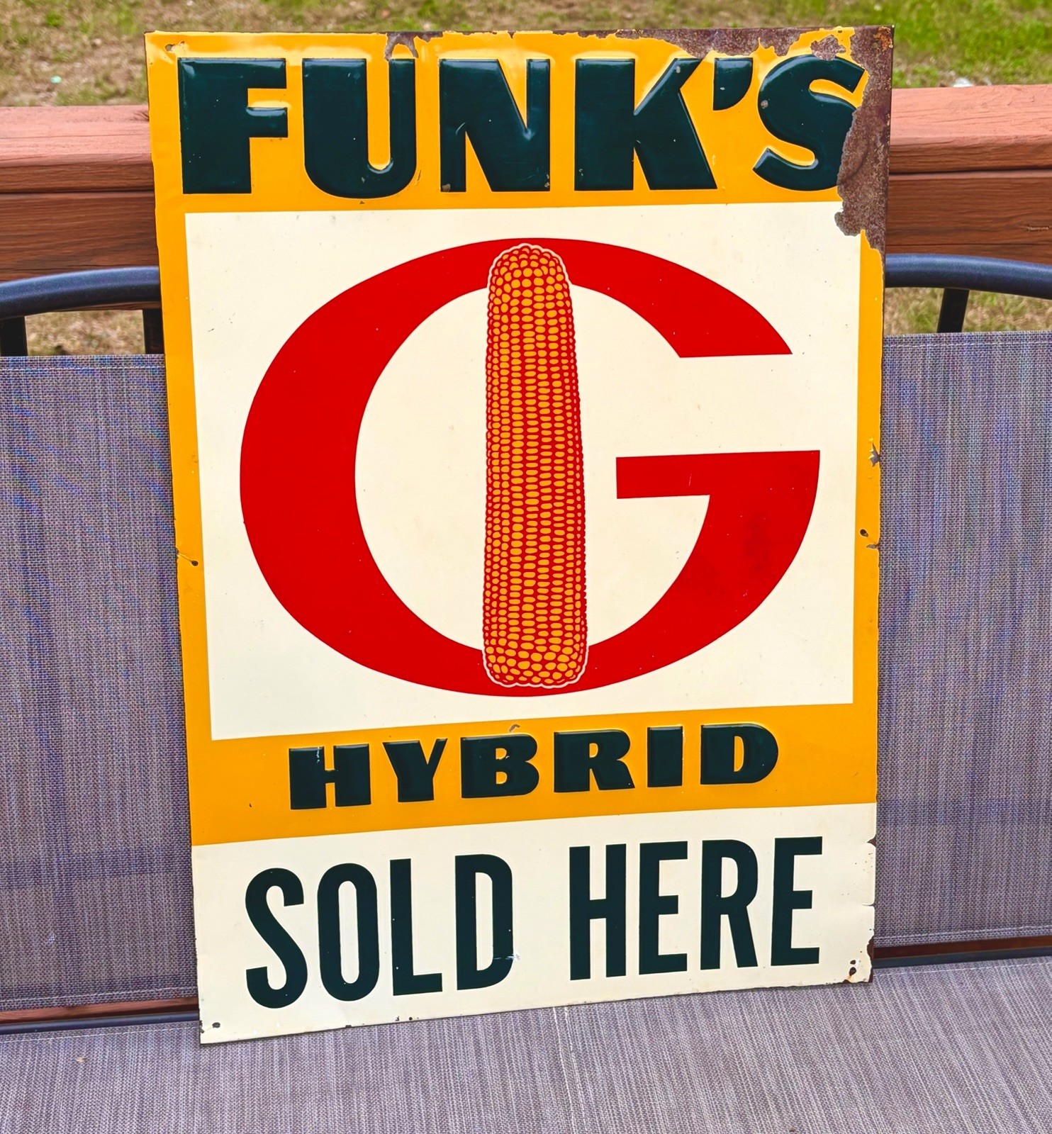 RARE VINTAGE EXC. EMBOSSED METAL FUNKS G HYBRID SOLD HERE CORN SEED SIGN 29x17