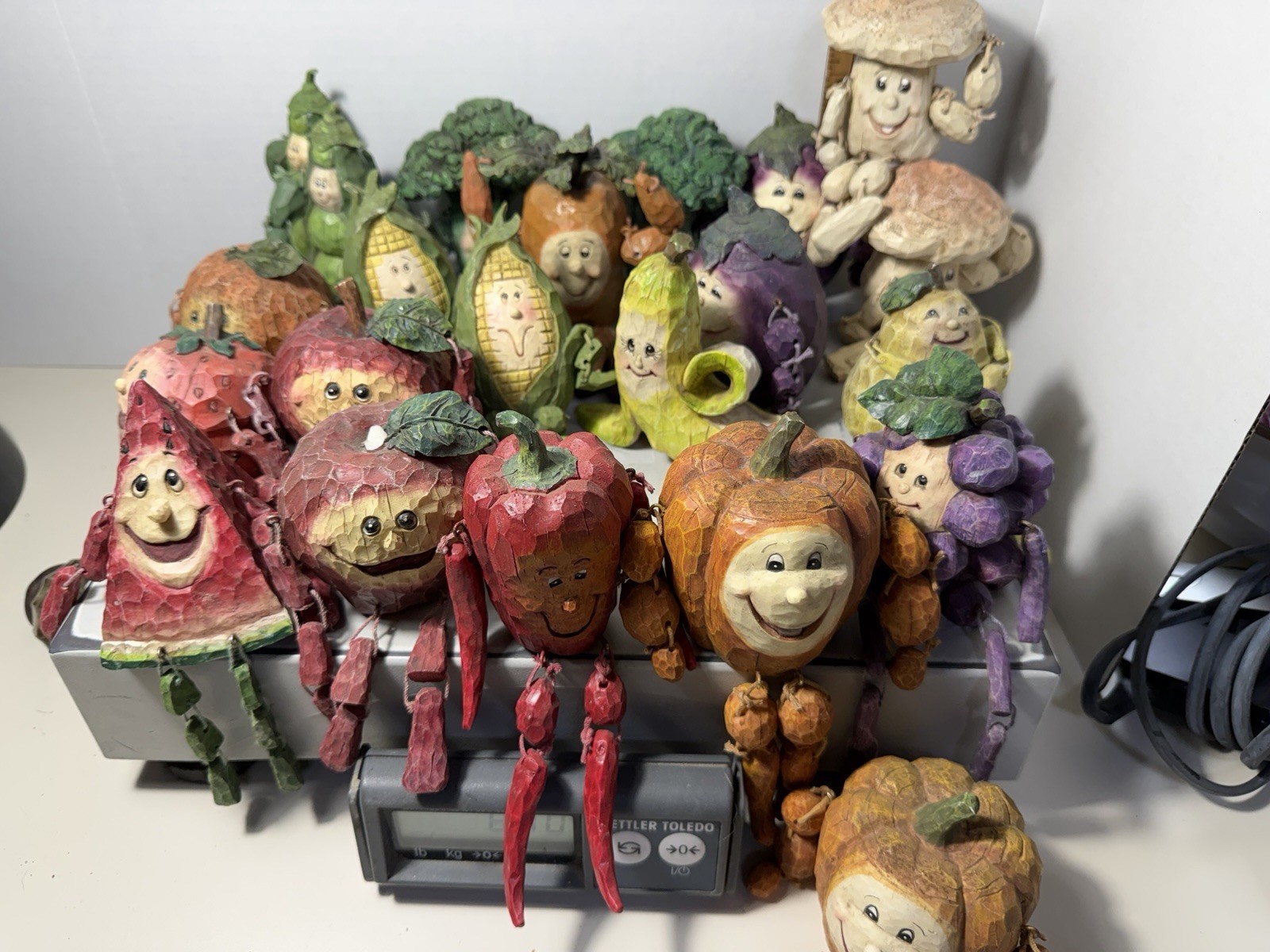 Vintage Fruit And Vegetable Shelf Sitter Anthropomorphic Design Vintage Fruit And Vegetable Shelf Sitter Anthropomorphic Design