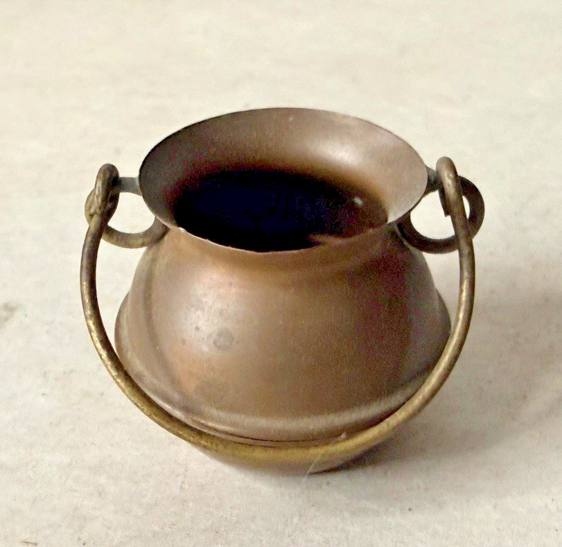 Vintage Miniature Copper Pot marked Made in Italy Vintage Miniature Copper Pot marked Made in Italy
