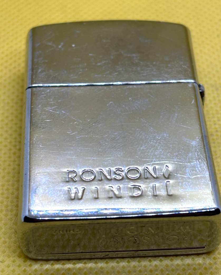 Vintage & Excellent RONSON WIND II Windproof Fluid Lighter & 