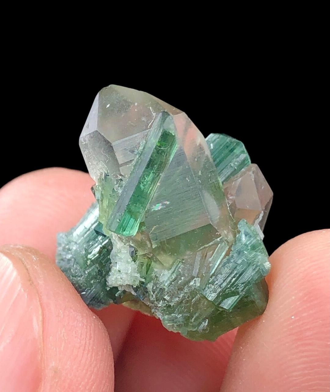 19 Cts Aesthetic Tourmaline Crystals Bunch on Smoky Quartz From Afghanistan 19 Cts Aesthetic Tourmaline Crystals Bunch on Smoky Quartz From Afghanistan