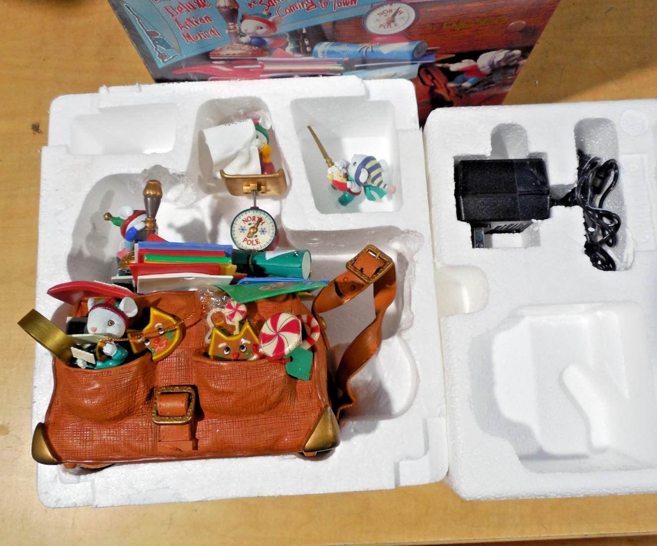ENESCO Dear Santa Deluxe Action Musical Motion Music Box Mice Vintage