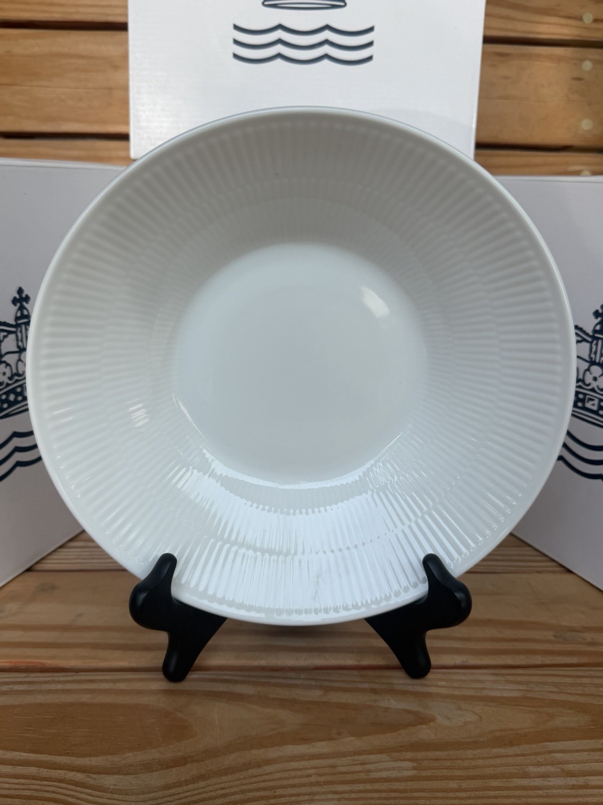 ROYAL COPENHAGEN Fluted WHITE DINNER PLATE DEEP (# 606) 9” 2” Deep WITH BOX ROYAL COPENHAGEN Fluted WHITE DINNER PLATE DEEP (# 606) 9” 2” Deep WITH BOX
