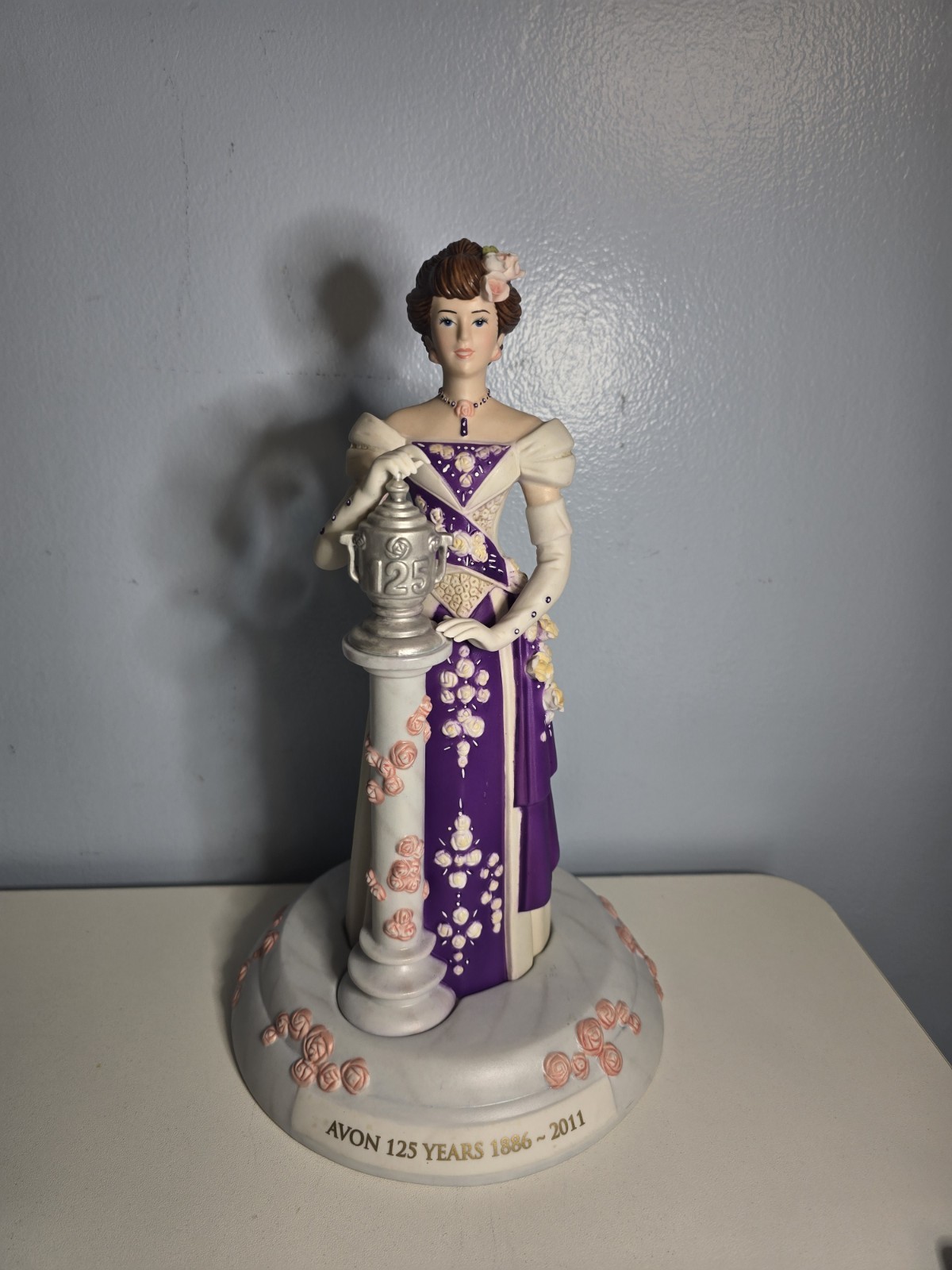 Mrs Albee Avon figurine 125th Anniversary, Excellent Condition Full Size Mrs Albee Avon figurine 125th Anniversary, Excellent Condition Full Size