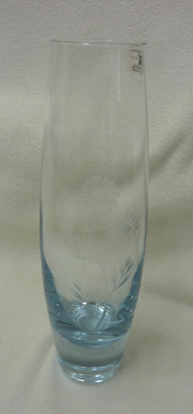 VINTAGE KALMAR CRYSTAL VASE NORWAY HAND BLOWN ETCHED FLOWERS 11\