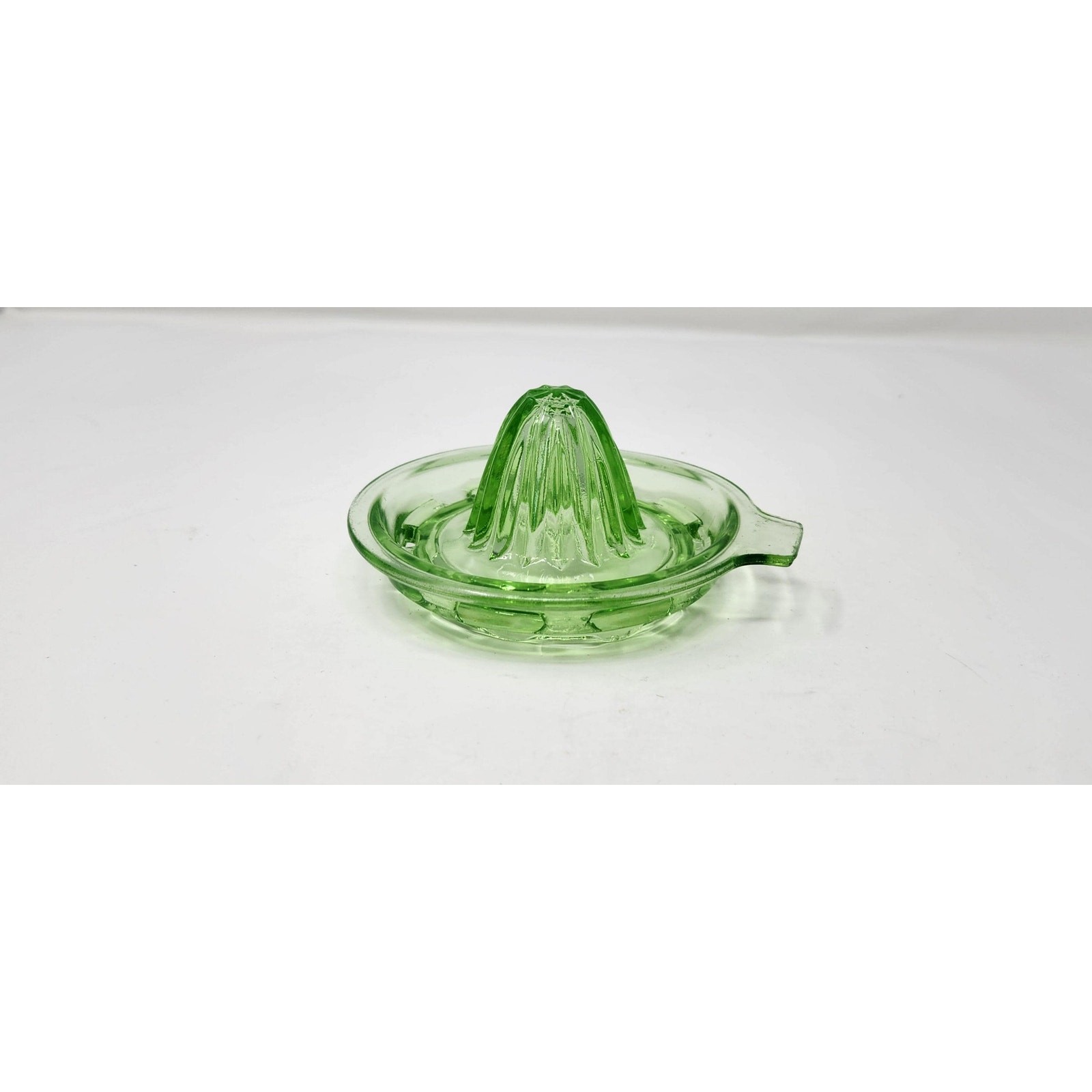 Vintage Uranium Green Glass Citrus Lemon Juicer Reamer | Depression Glass