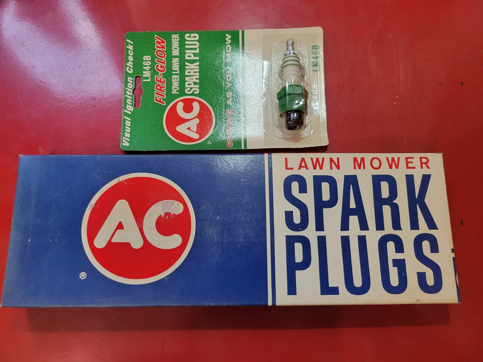 8 Vintage AC LM 46B Fire Glow Spark Plugs NOS Glows as you Mow