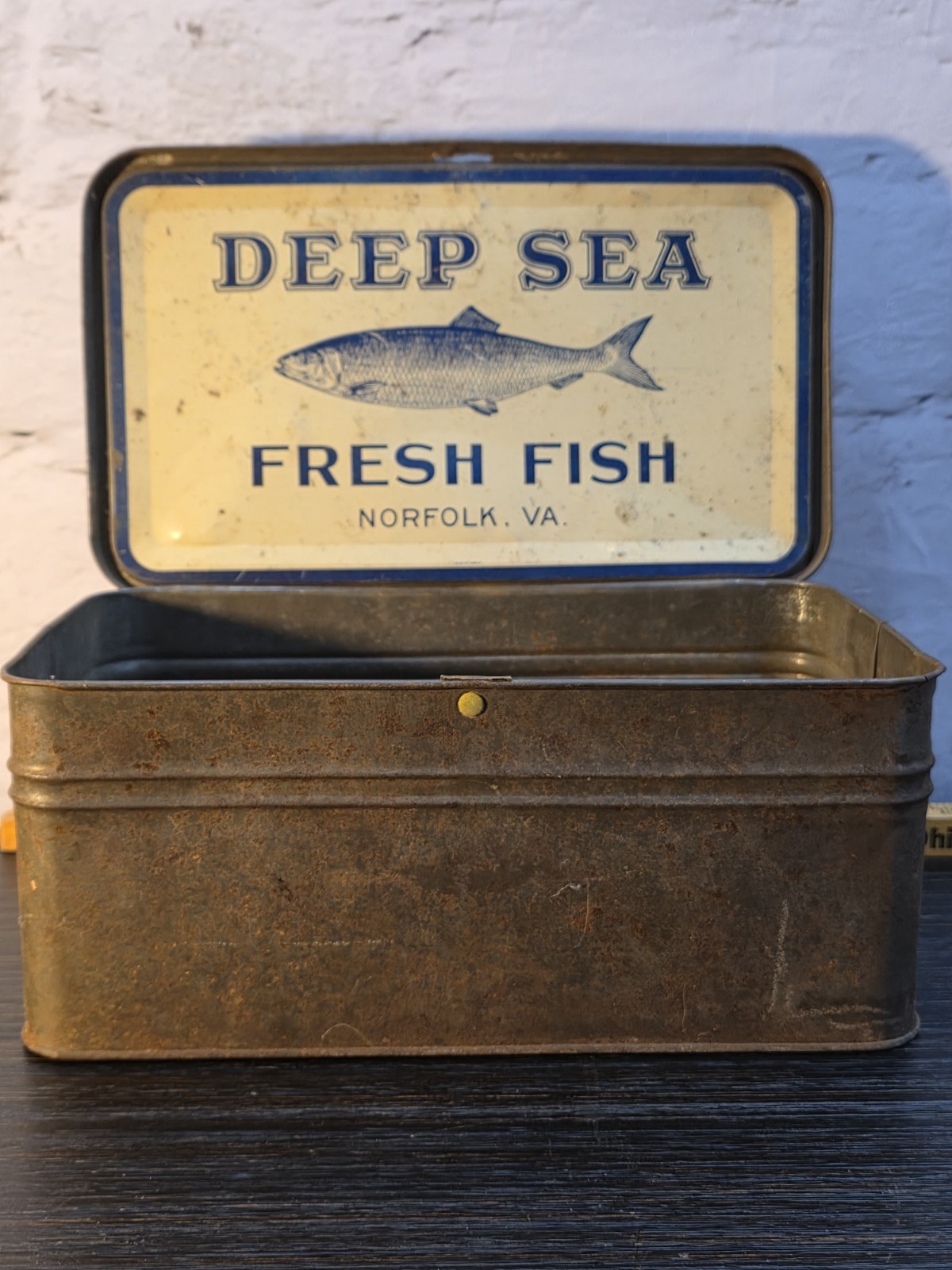 Antique DEEP SEA FRESH FISH NORFOLK VA. Advertising Tin Coastal Home Decor Antique DEEP SEA FRESH FISH NORFOLK VA. Advertising Tin Coastal Home Decor