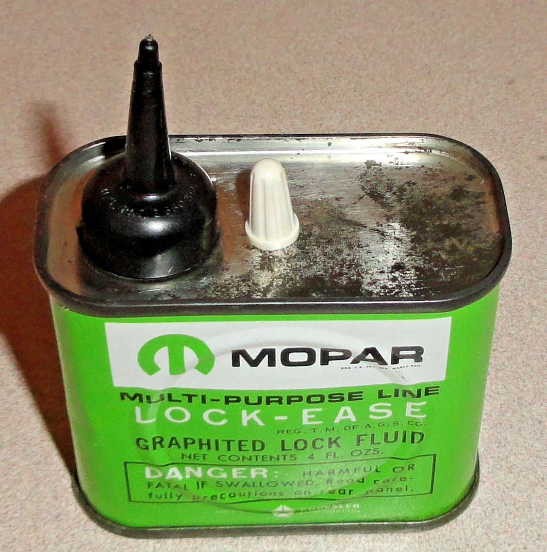 Vintage NOS 4 Oz MOPAR Lock Ease Oil Can - Chrysler Handy Household Oiler Tin Vintage NOS 4 Oz MOPAR Lock Ease Oil Can - Chrysler Handy Household Oiler Tin