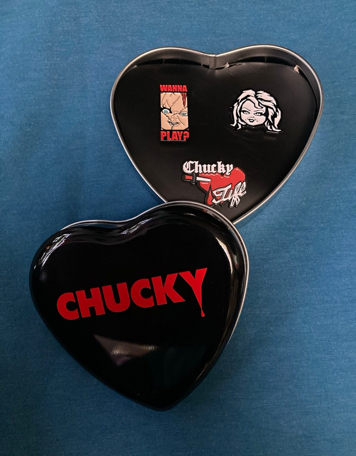 Chucky Movie Pinback Set Heart-Shaped Tin Wanna Play? & Chucky Stiff Designs