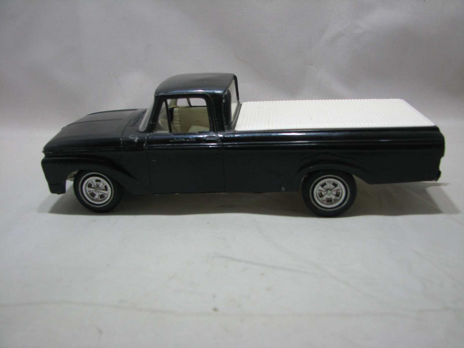 AMT 3n1 1963 Ford F100 Original SCREW BOTTOM clean build
