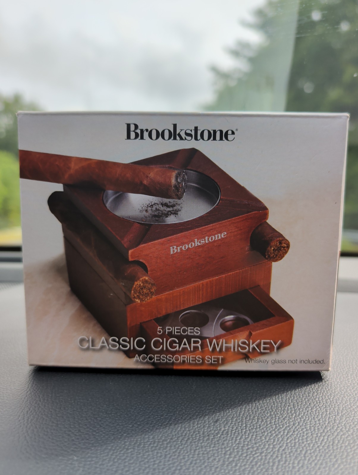 BROOKSTONE Cigar Whiskey Accessories Set. 2-part Detachable Ashtray ** New ** BROOKSTONE Cigar Whiskey Accessories Set. 2-part Detachable Ashtray ** New **
