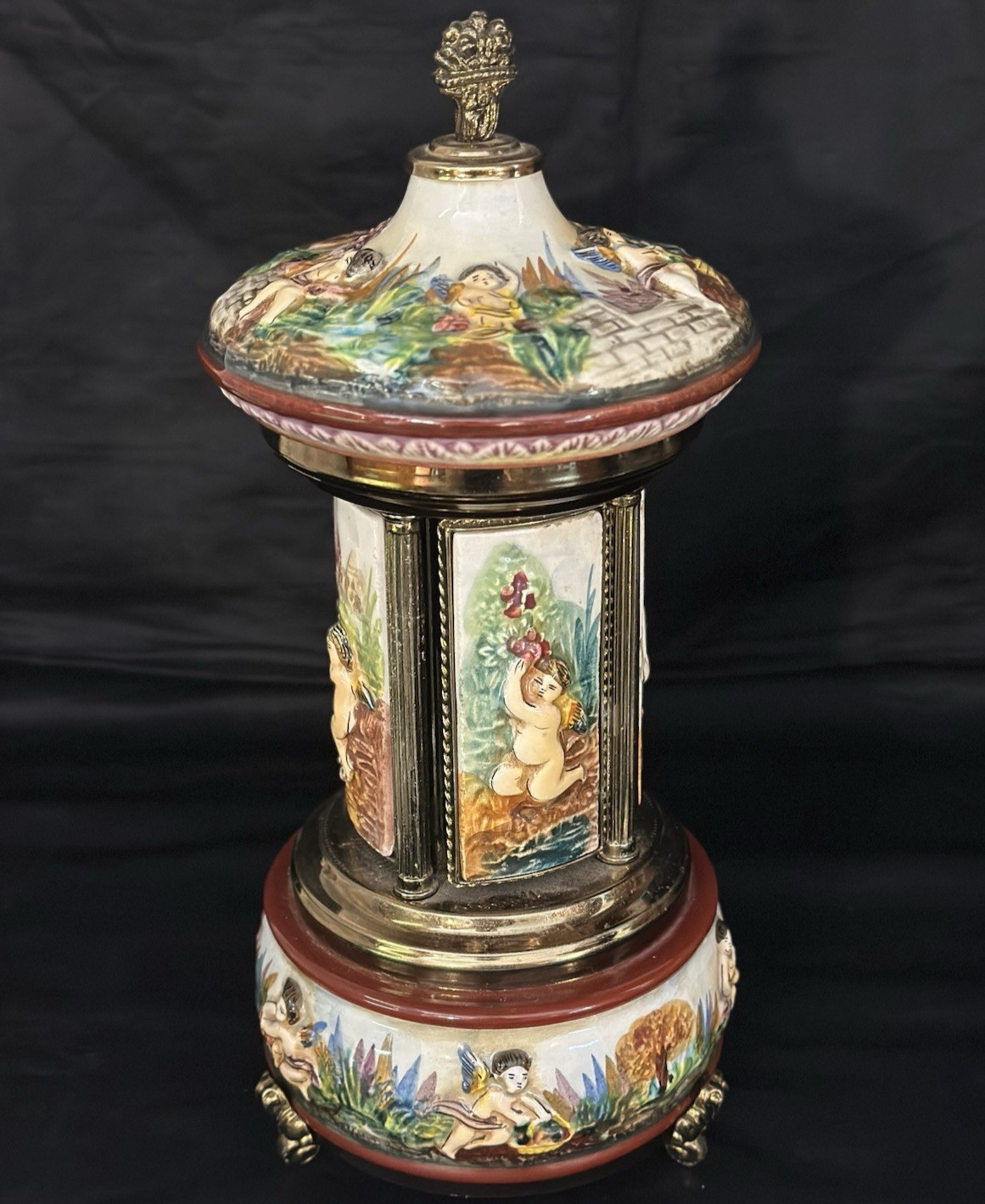 REUGE CAPODIMONTE PORCELAIN REUGE CAPODIMONTE PORCELAIN