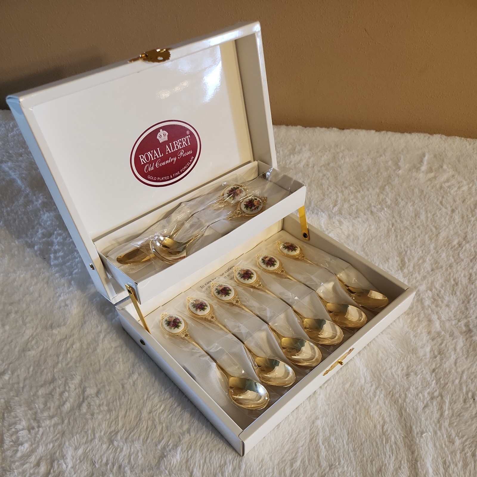 Royal Albert Old Country Roses 8-Pc Gold Plated Porcelain Spoon & Knife Set 1992
