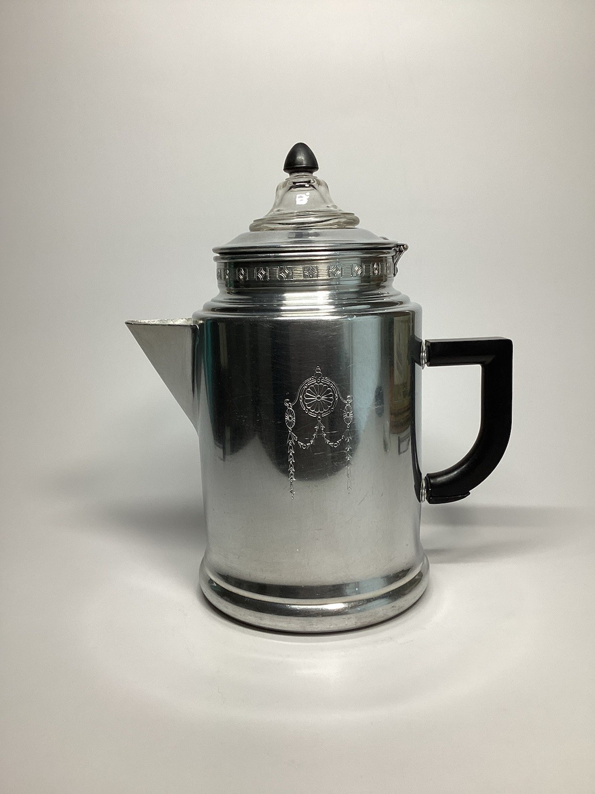 Vintage Mirro Aluminum Stovetop 2qt Percolator 672M w/ Neoclassical Design HTF Vintage Mirro Aluminum Stovetop 2qt Percolator 672M w/ Neoclassical Design HTF