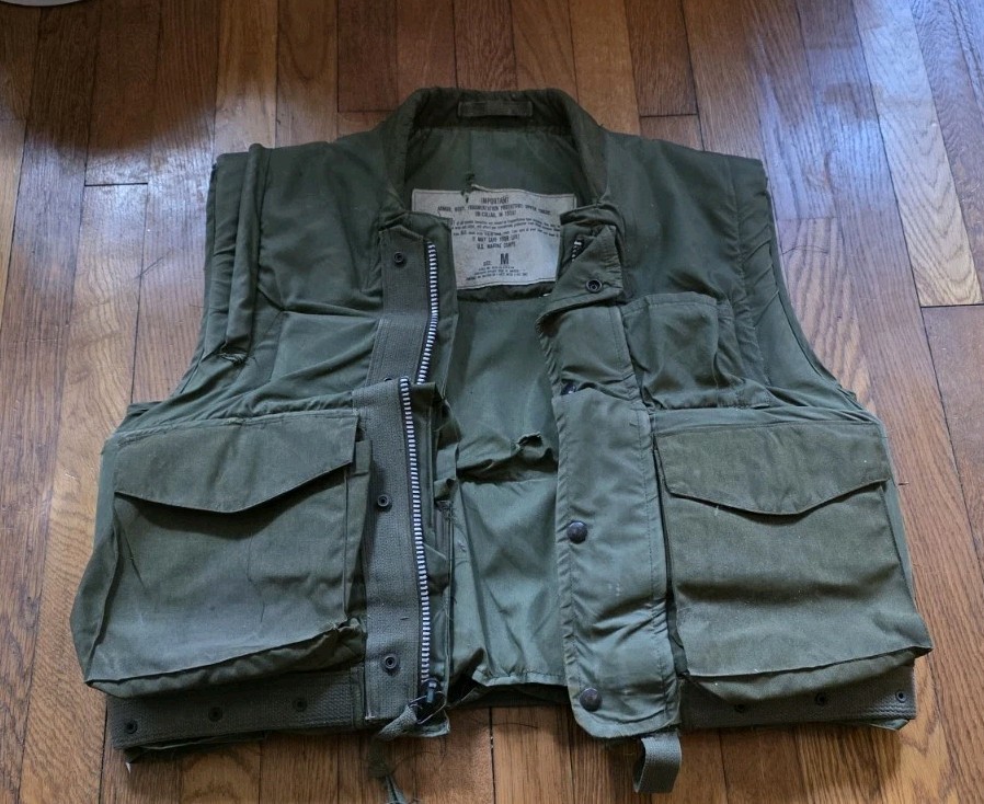 USMC Marine Corps M1955 Flak Jacket Vest Fragmentation Body Armor War 1982
