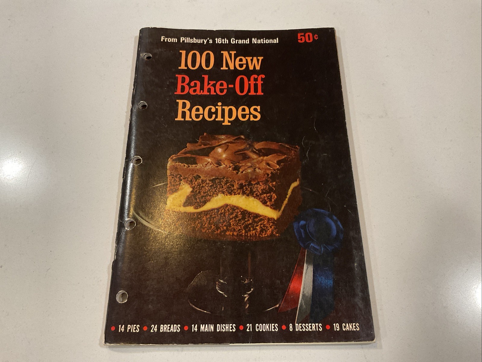 VINTAGE Pillsbury’s 16th Grand National 100 New Bake-off Recipes1965