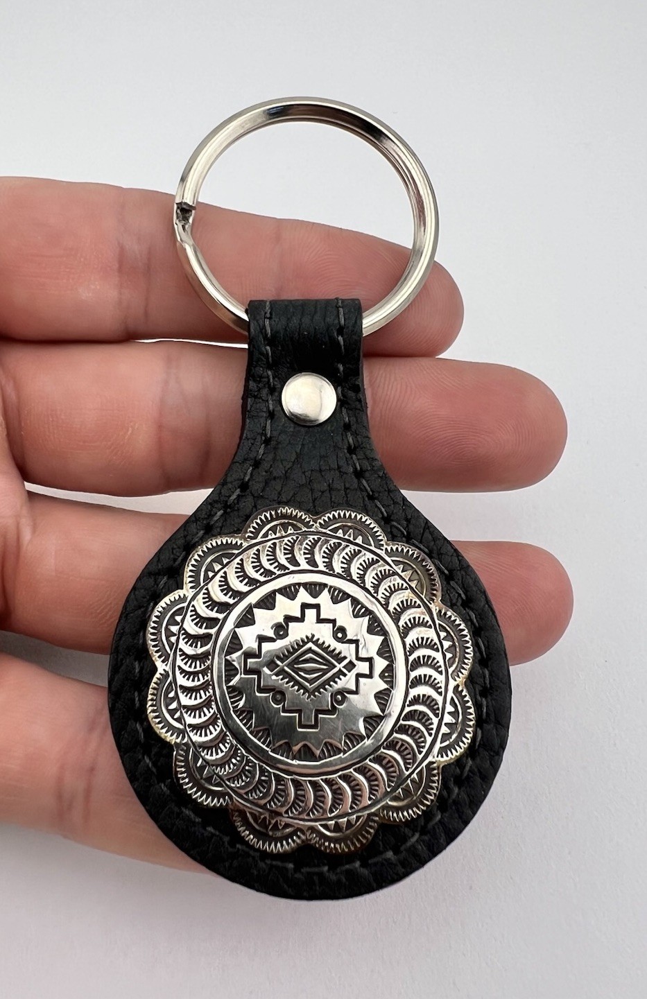 Vintage Navajo Sterling Silver & Leather Stamped Handmade Key Ring Chain 3.75\ Vintage Navajo Sterling Silver & Leather Stamped Handmade Key Ring Chain 3.75\