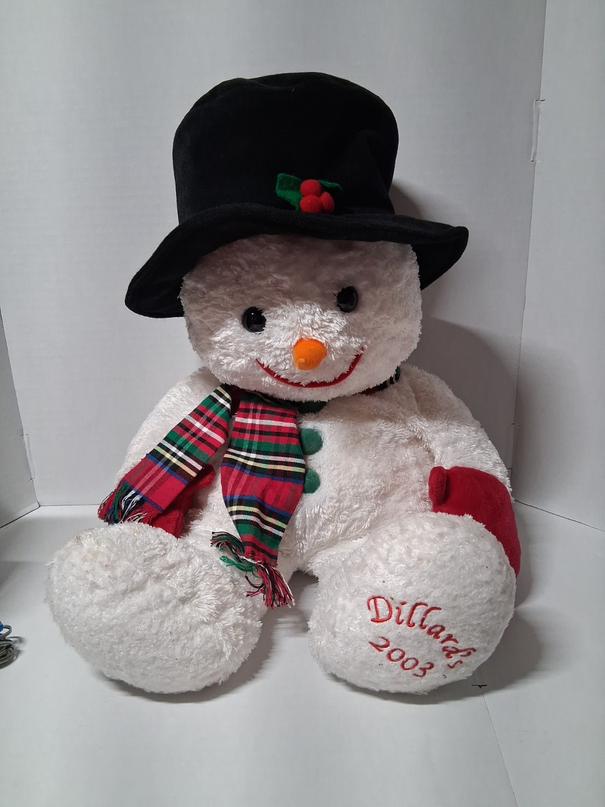 Vintage 2003 Dillard\'s Holiday Christmas Snowman Plush Stuffed Animal