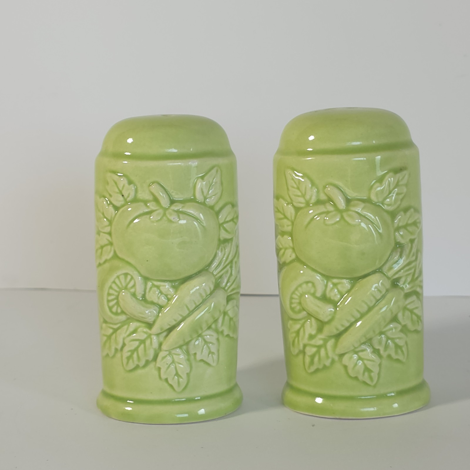 Vintage Avocado Green Ceramic Fruit Embossed Salt and Pepper Shakers Japan Set
