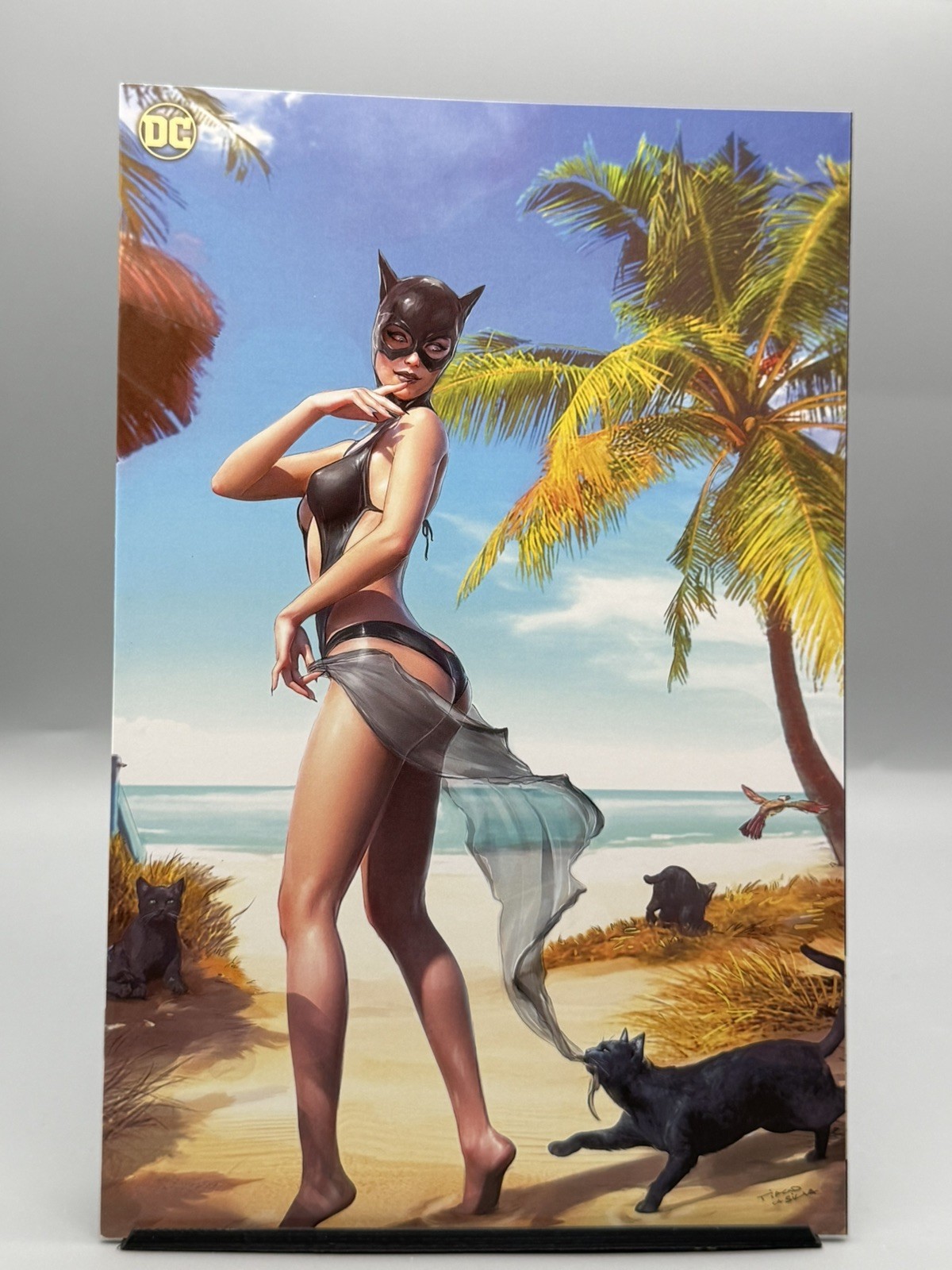 CATWOMAN #68 TIAGO DA SILVA 616 COPPERTONE VIRGIN VARIANT B LTD 1500 (2024) CATWOMAN #68 TIAGO DA SILVA 616 COPPERTONE VIRGIN VARIANT B LTD 1500 (2024)