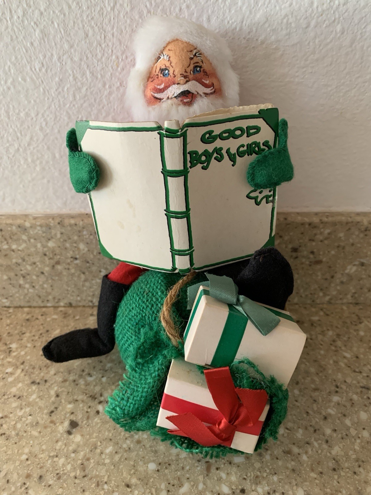 Vintage 1986 Annalee Santa Claus Christmas Boys & Girls List Presents