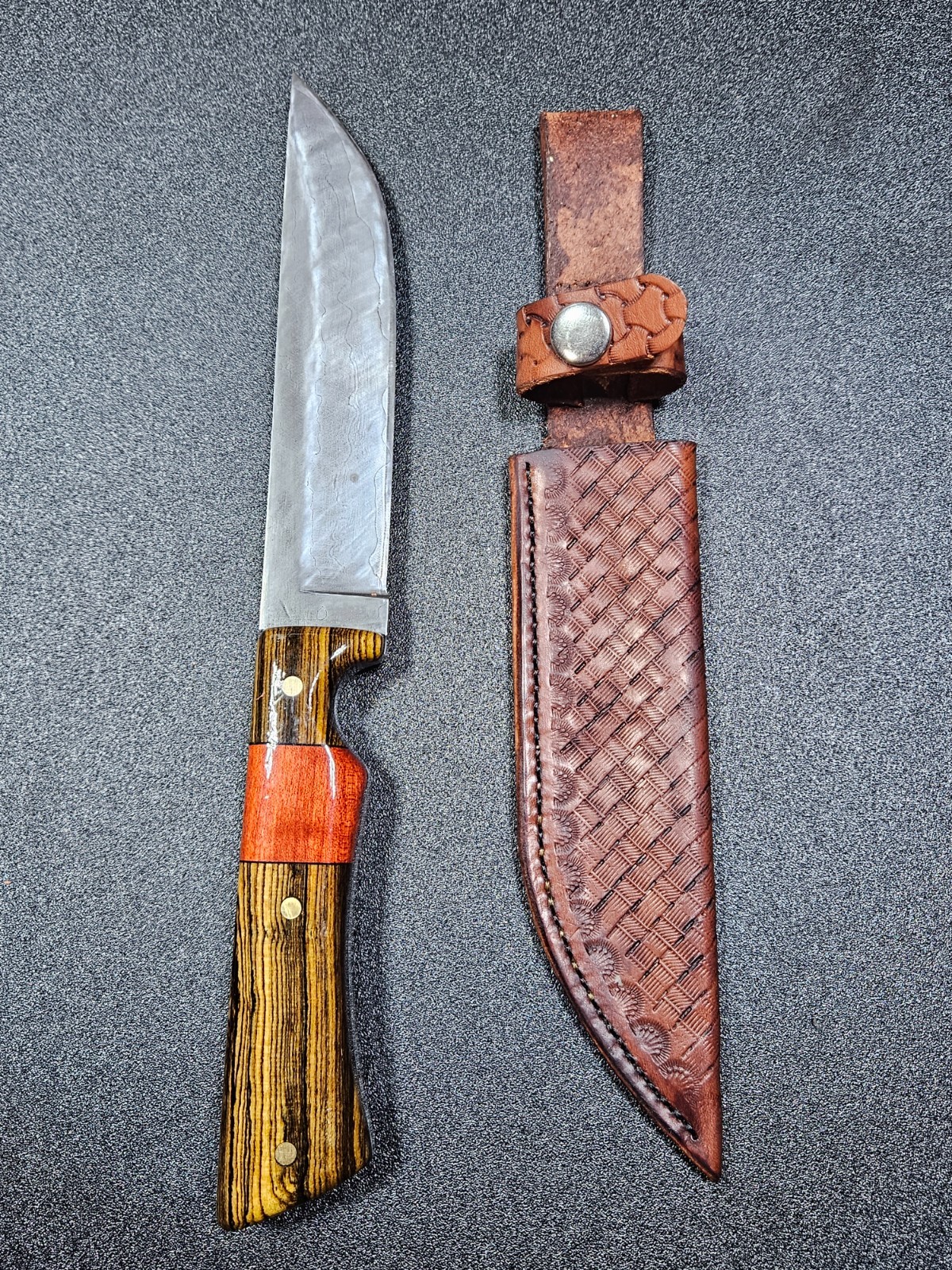 hand forged knife-Go Mai-15n20-1084-80crv2-bocote-red heart wood-leather sheath