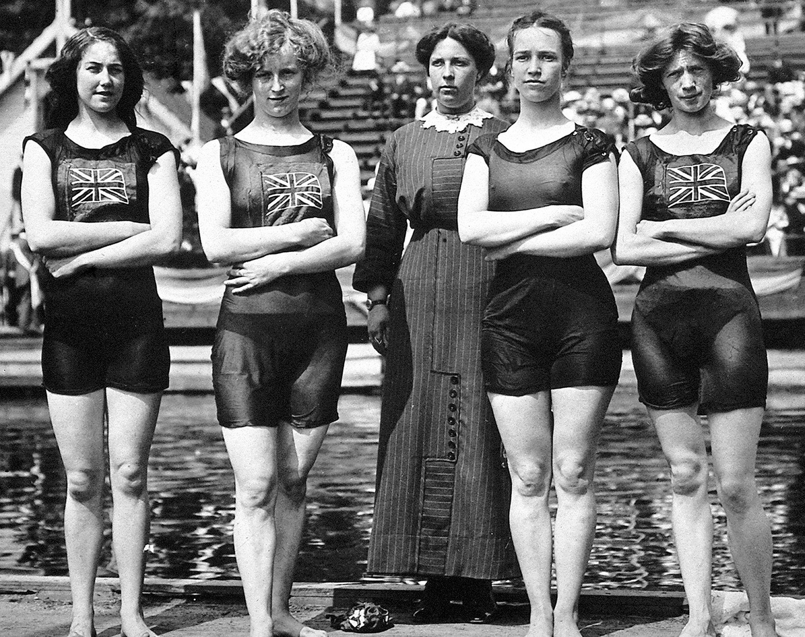 1912 BRITISH WOMEN\'S Olympic SWIM TEAM Photo  (192-n)