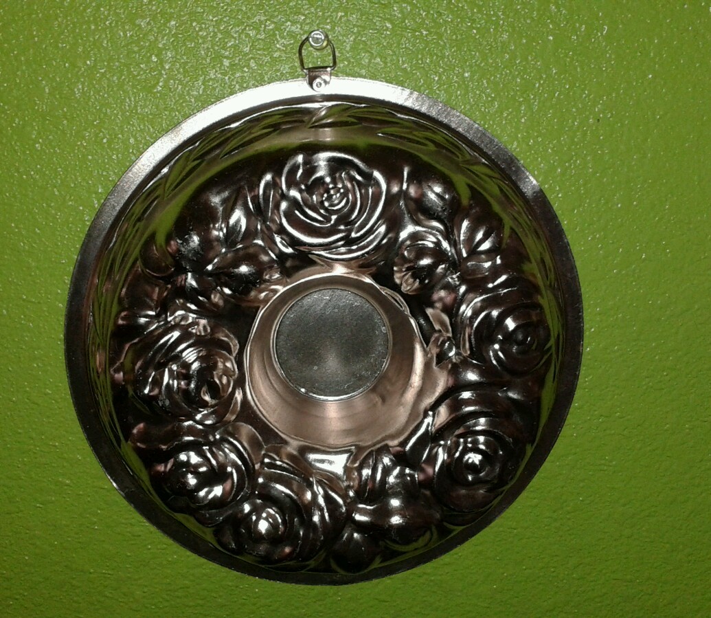 AHC Copper Tone Mold Roses 1963 Great Condition Very Cute 