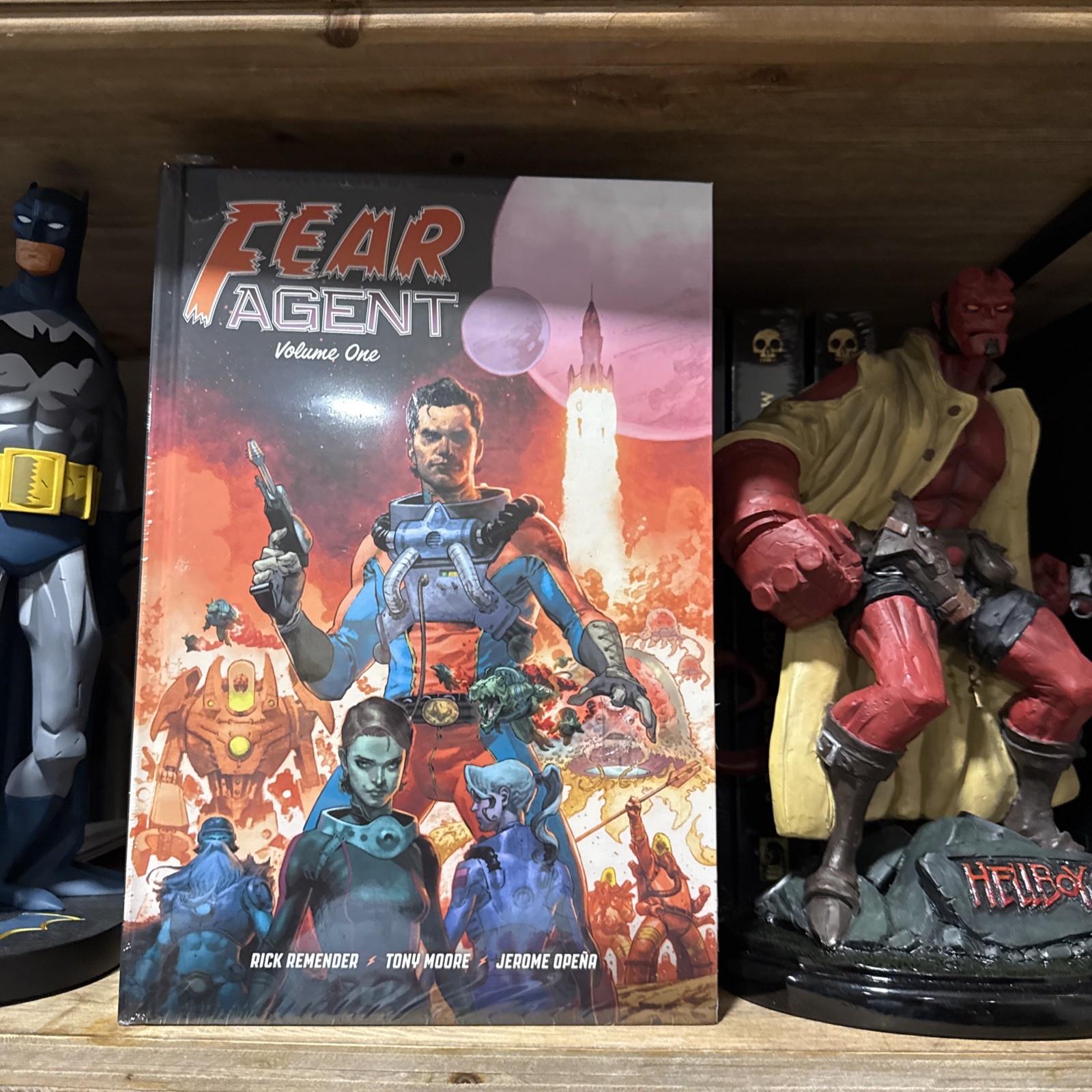 Fear Agent 20th Anniversary Deluxe Edition #1 Book Market Cover Image Comics New Fear Agent 20th Anniversary Deluxe Edition #1 Book Market Cover Image Comics New