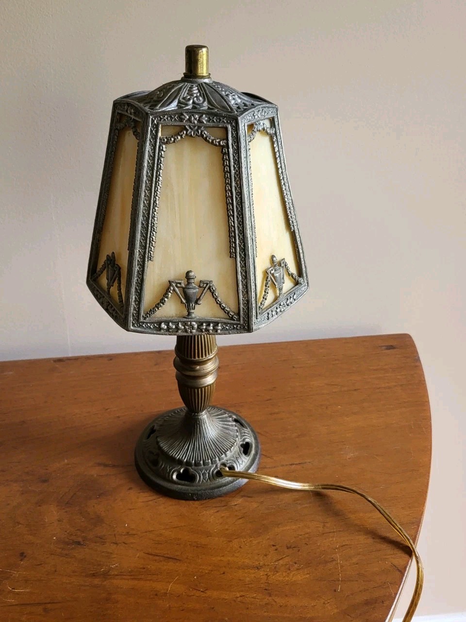 Antique 1920's Slag Glass Shade Table lamp Hard To Come By Gilbert Switch READ Antique 1920's Slag Glass Shade Table lamp Hard To Come By Gilbert Switch READ