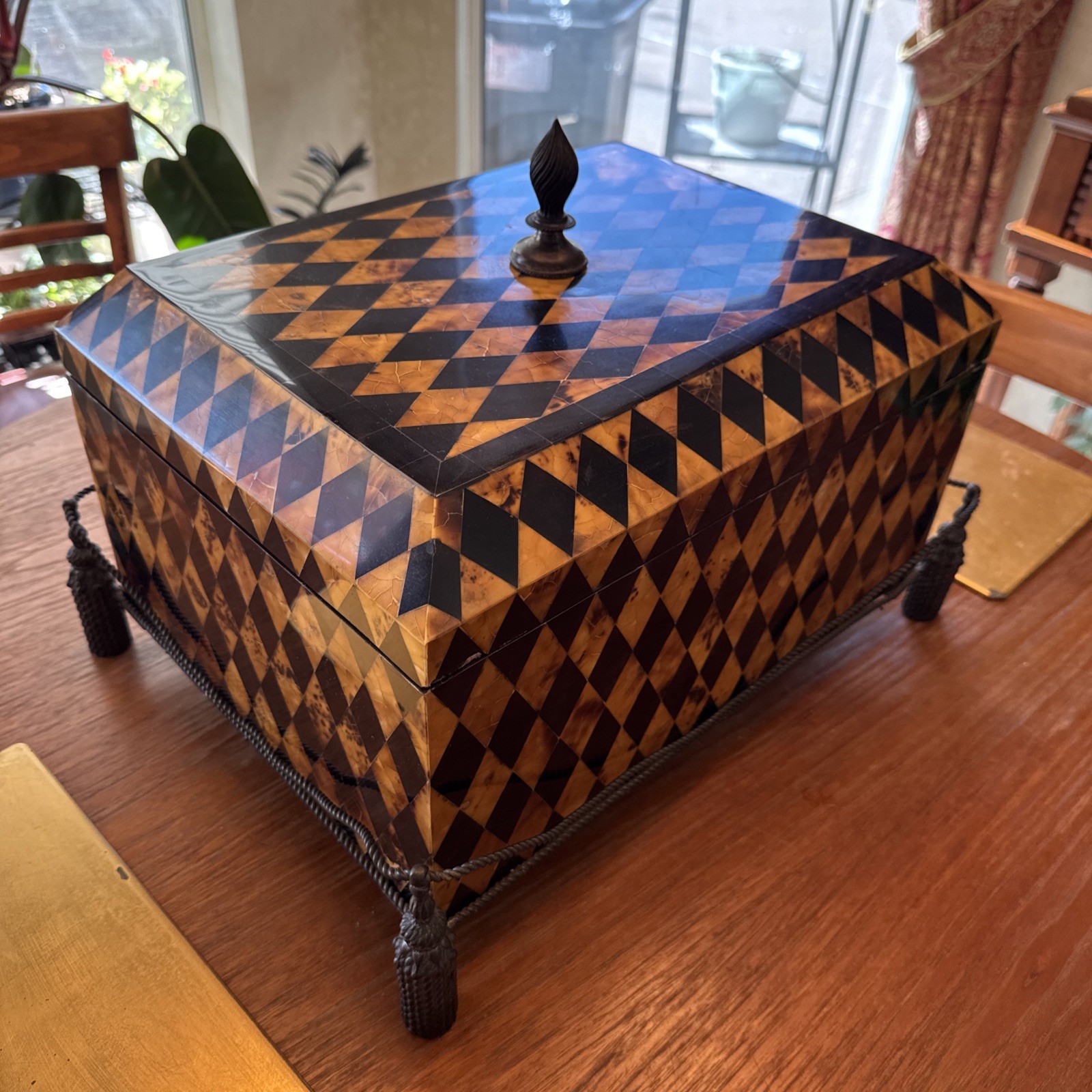 Vintage Maitland Smith Harlequin Penshell Brass Footed Decorative Lidded Box Vintage Maitland Smith Harlequin Penshell Brass Footed Decorative Lidded Box