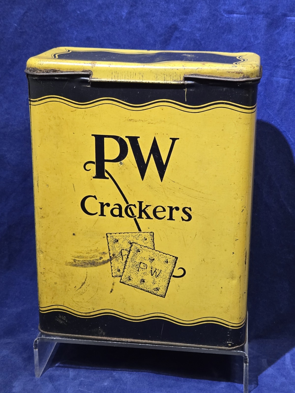 Vtg PW Crackers Tin Perfection Biscuit Co Fort Wayne IN 1930s Yellow Advertising Vtg PW Crackers Tin Perfection Biscuit Co Fort Wayne IN 1930s Yellow Advertising