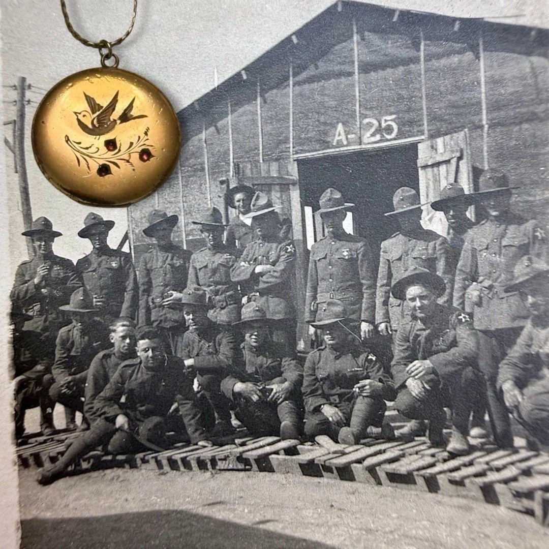 WWI USMC Marine Photo Archive Quantico Purple Heart 6th Meuse Argonne WIA Locket