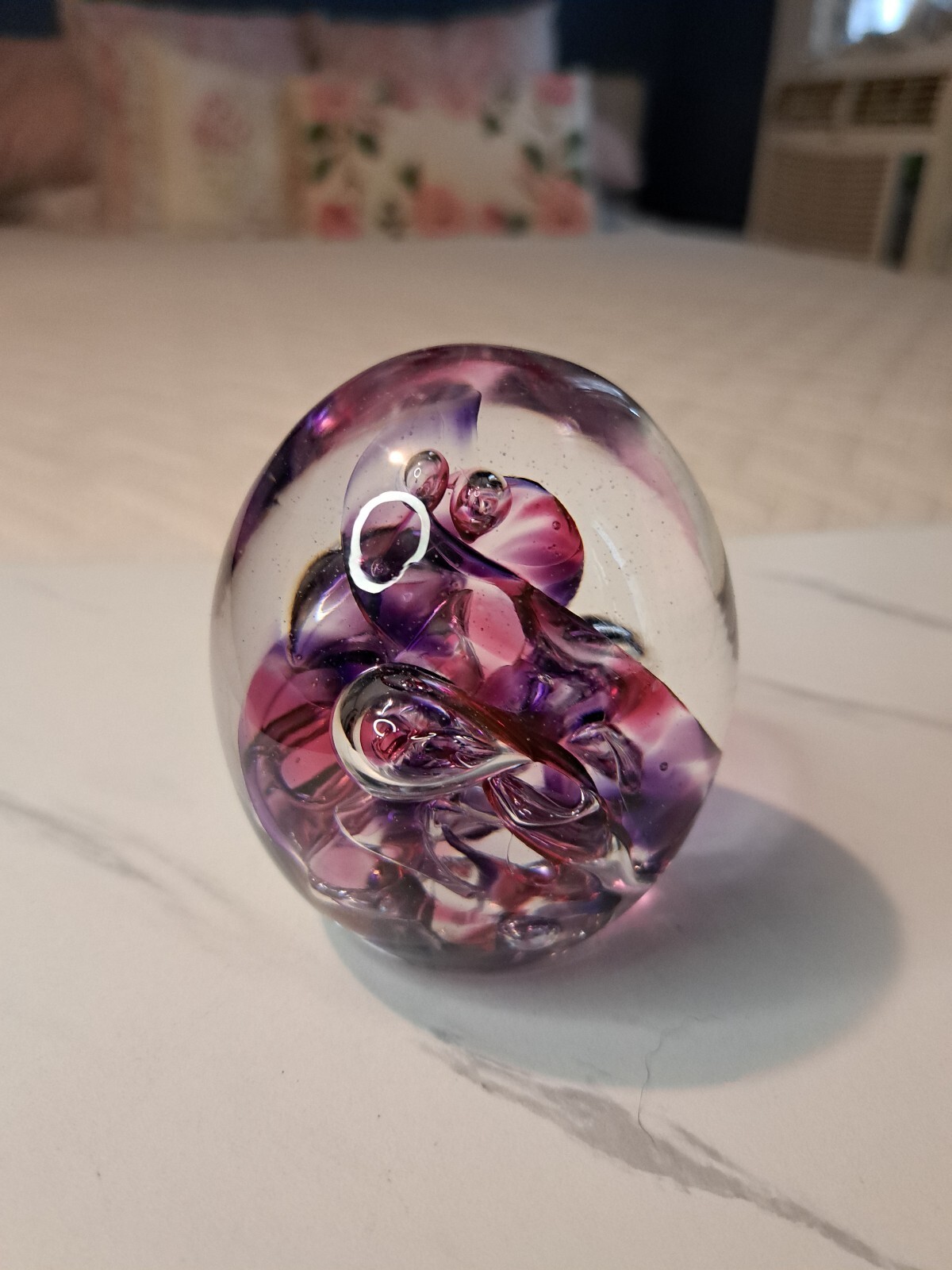 Stunning Hand Blown Art Glass Egg Shaped Purple Swirl Paper Weight Signed HG/23
