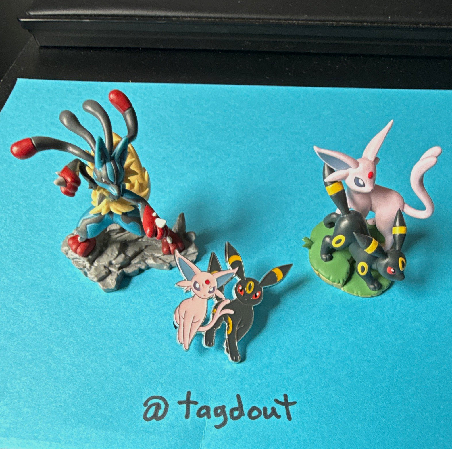 Pokémon Espeon Umbreon & Lucario Mini Plastic Figurines espeon/ umbreon  pin