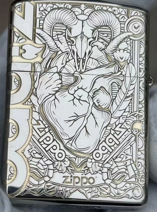 Zippo Marlboro Heart Skull Silver Gold Lighter Collectible + Box Zippo Marlboro Heart Skull Silver Gold Lighter Collectible + Box