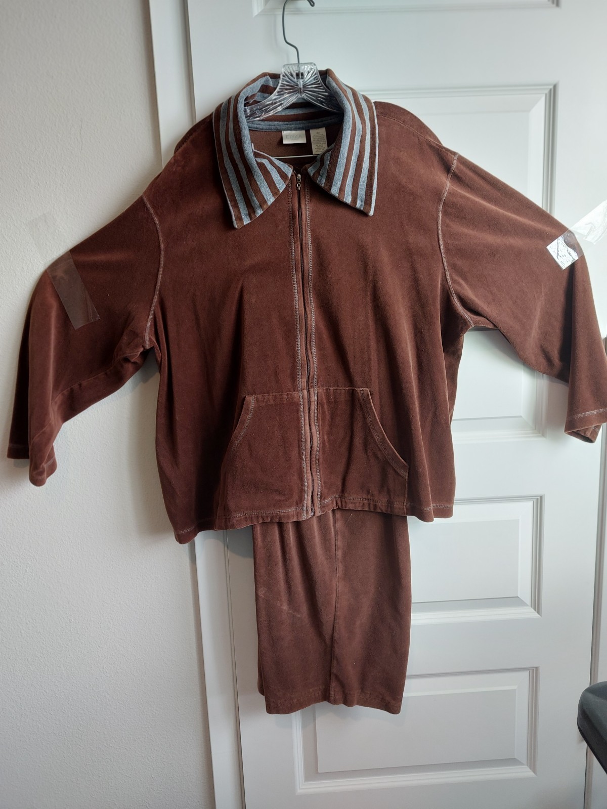 80's ERIKA 2 PIECE VELOUR TRACK SUIT BROWN LONG SLEEVE SOFT JACKET & PANTS SET